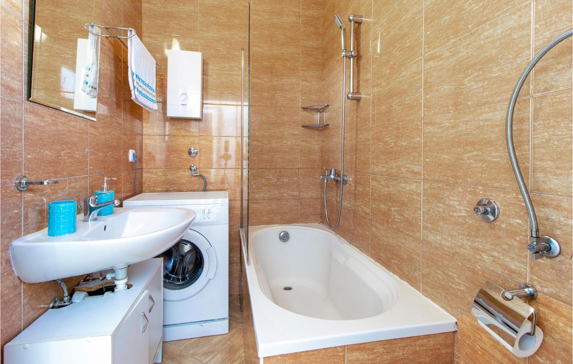 Stunning Apartment In Dramalj With House Sea View Exteriör bild