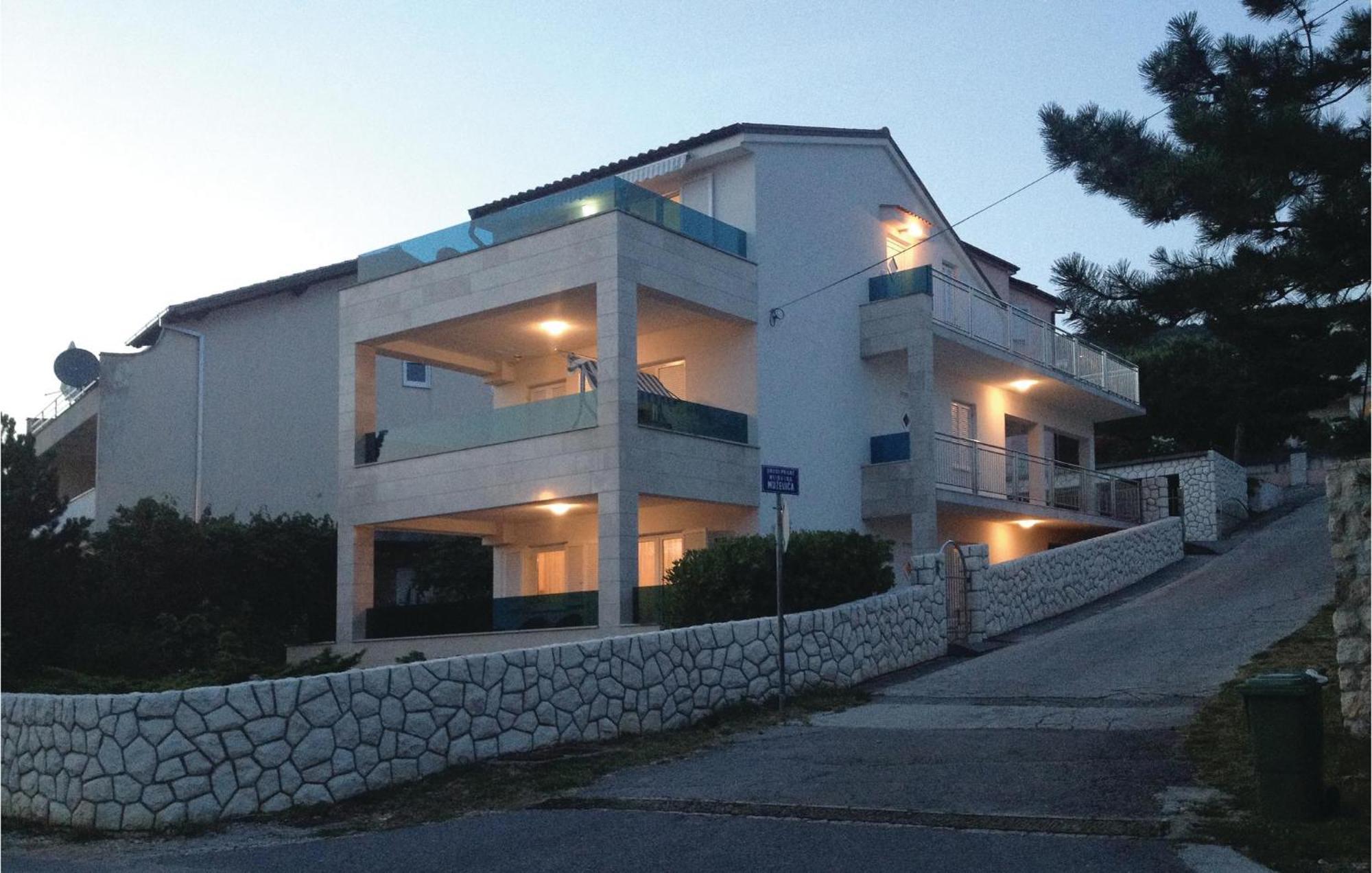 Stunning Apartment In Dramalj With House Sea View Exteriör bild