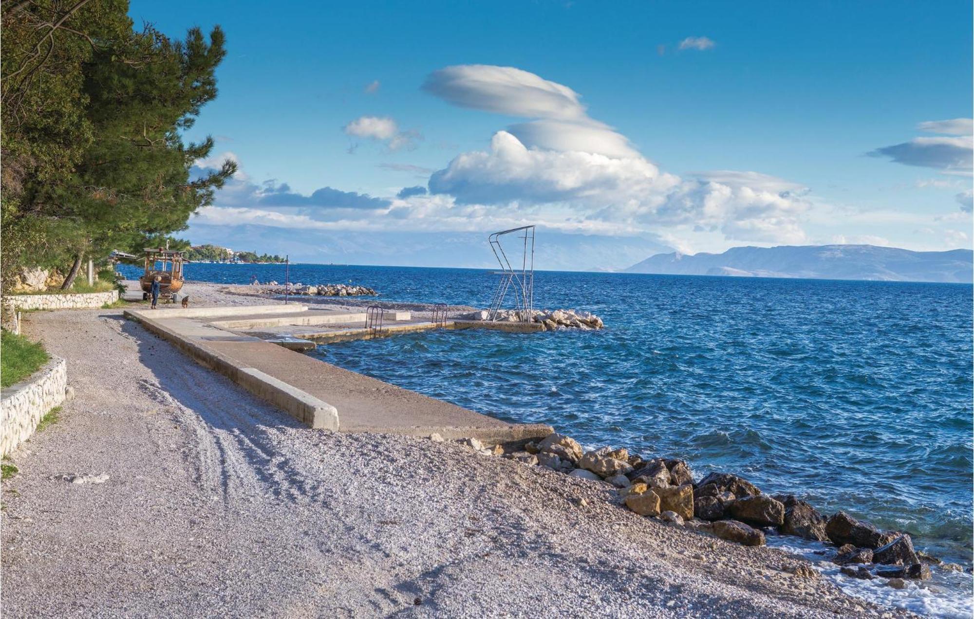 Stunning Apartment In Dramalj With House Sea View Exteriör bild