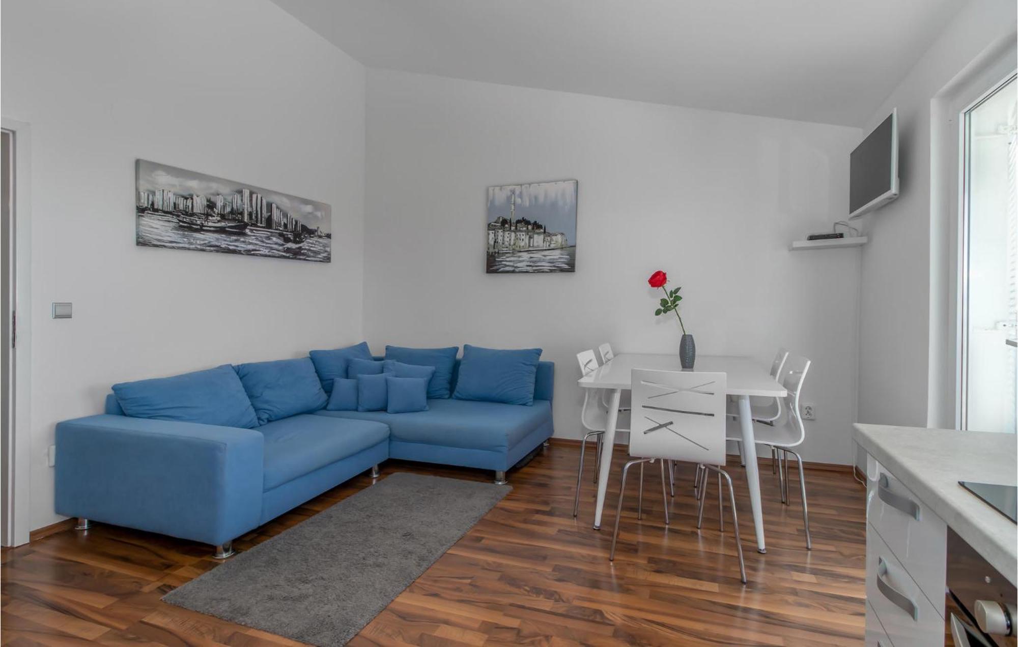 Stunning Apartment In Dramalj With House Sea View Exteriör bild
